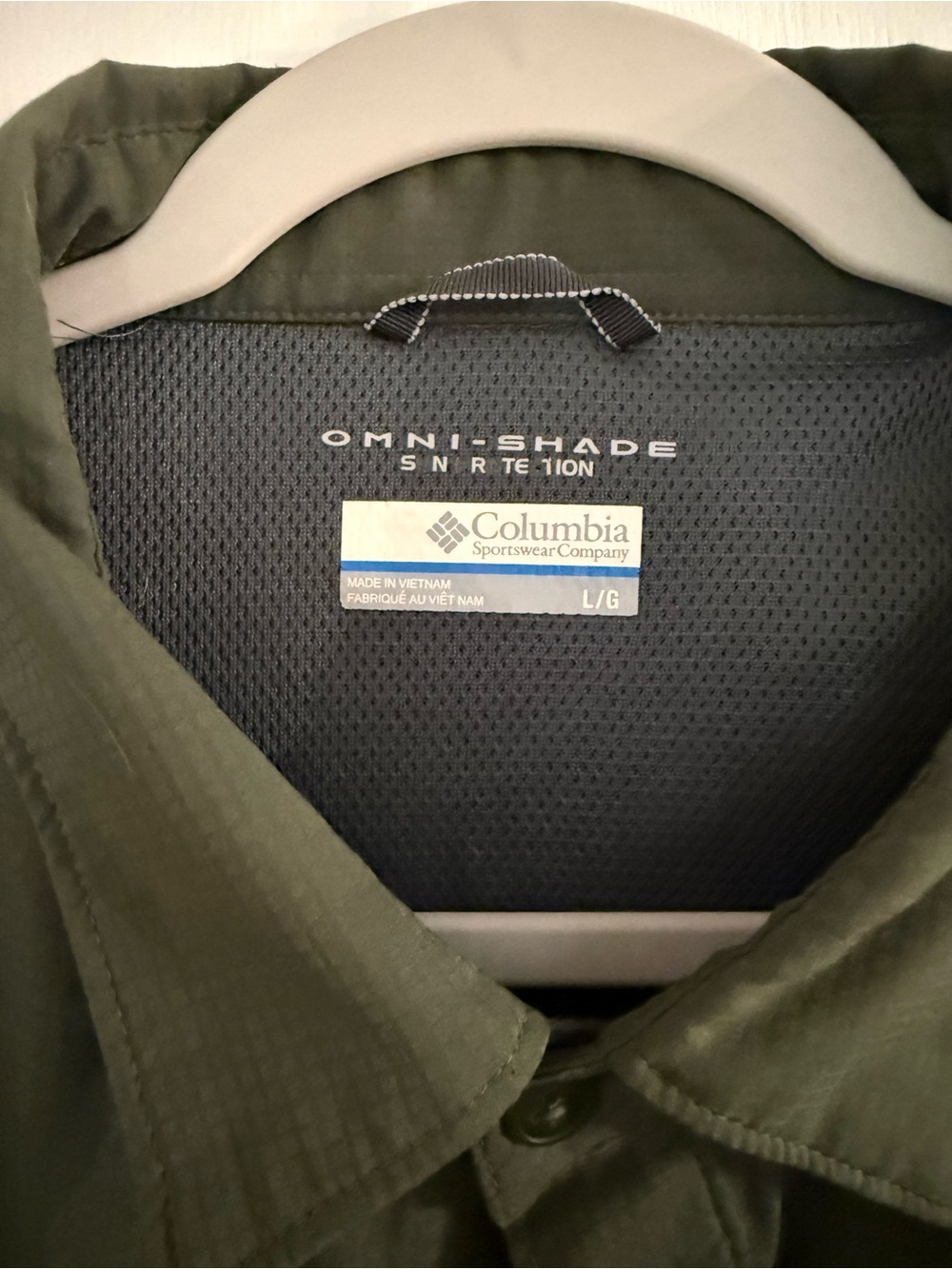 Columbia Olive Green Omni-Shade Lightweight Button Up